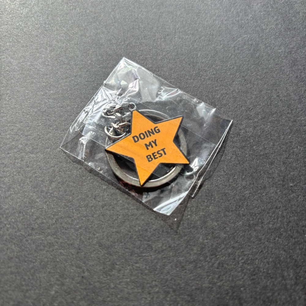 'Doing My Best'  Yellow Star Keychain | Funny Novelty Gifts - Picture 7 of 9